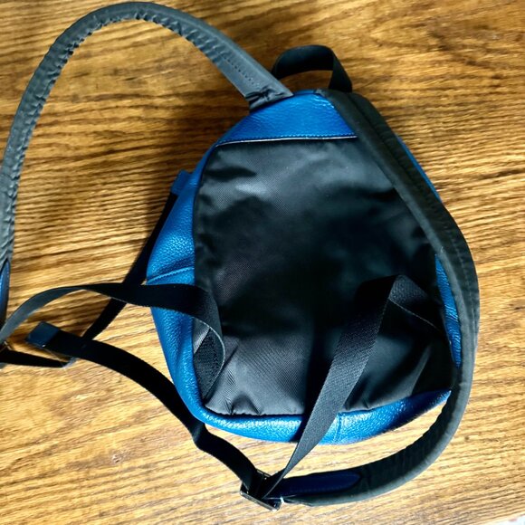 Coach Small Backpack - Picture 2 of 9